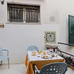 Alojamento de Acomodação e Pequeno-almoço Via Roma 3*