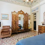 Bed and breakfast Via Roma 3*